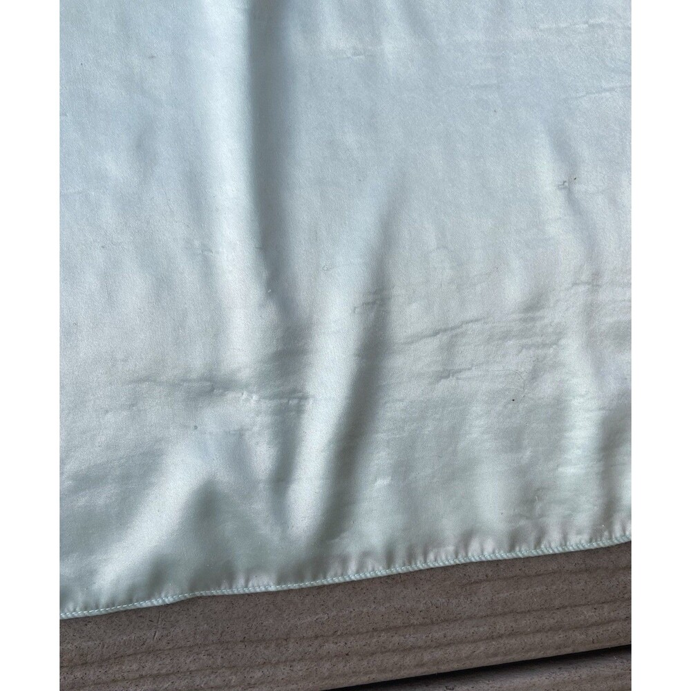 Natori Satin Nightgown Embroidered Floral Short Sleeve Women’s L Saks Fifth - Picture 10 of 13